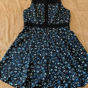 Floral, sleeveless dress with mesh detail